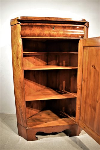 Corner  cupboard biedermeier in mahogany